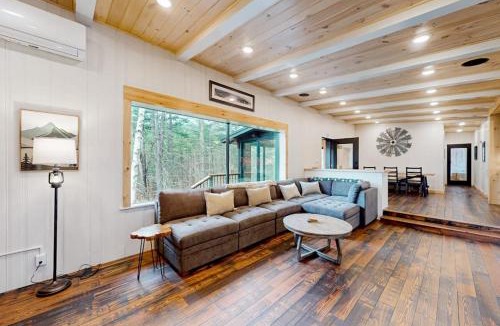 North Creek House | River House