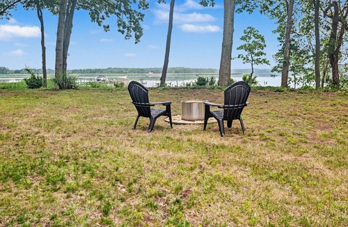 Chestertown House | Riverside at Pear Tree Point-Waterfront Escape
