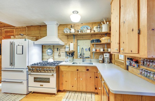 Troy Cottage | Riverside Cabin on 9 Acres in Montana