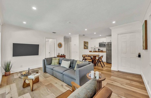 Sailboat Bend Condo | Riverside Condo w/Parking & Pets, Near Riverwalk Fort Lauderdale