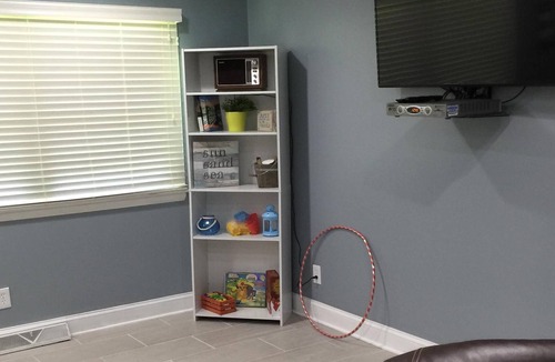 Issue Cottage | Riverside Cottage ~ Spacious for the Entire Family & Pets, 5 minutes to beach