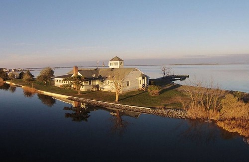 Fishing Creek Bed & Breakfast | Riverside Lodge Bed & Breakfast on the Honga River UNIT A