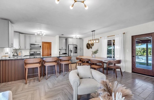 Golden Glades House | Riverside Oasis w/Pool & Pickleball Court