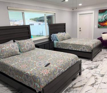 Miami Gardens Villa | RJ Home Away From Home LLC