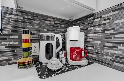 Miami Gardens House | RJ Home Away From Home, LLC