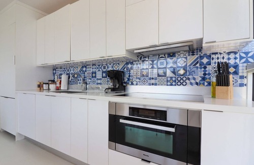 South Pointe Apartment | Roami at 250 Collins | 3 Bed | Pool - 2 units