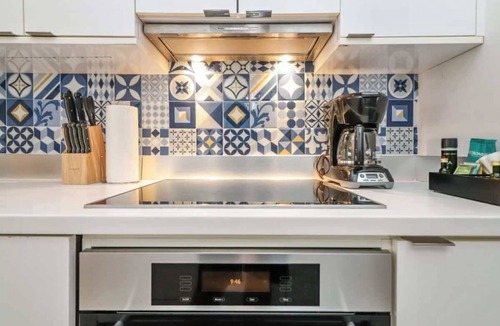 South Pointe House | Roami at 250 Collins | Pool | Next to Beach |1 Bed