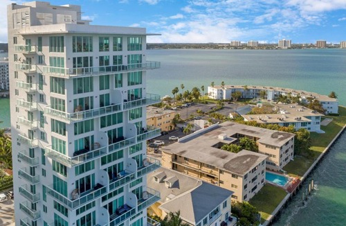 North Bay Village Apartment | Roami at Adagio