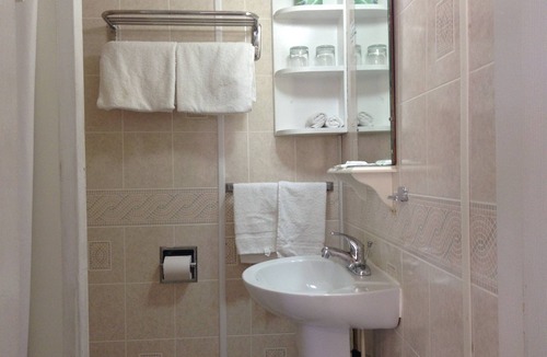 Milton Hotel | Robin Hood Motel