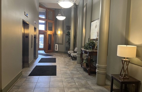 Central Business District Apartment | Rochester Luxury Settings—5 min from Hospital/Business/Entertainment Places