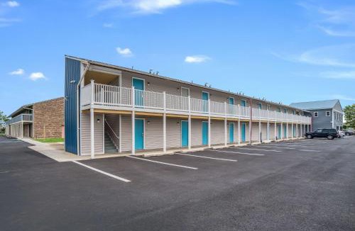 Crisfield Hotel | Rodeway Inn at Somers Cove Marina