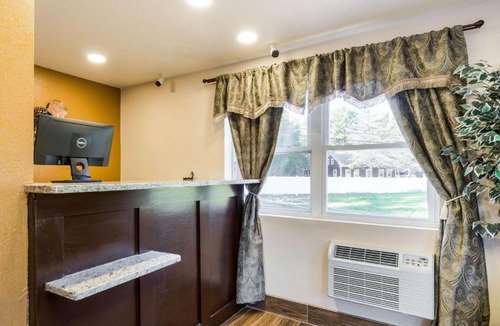 Middleborough Hotel | Rodeway Inn Middleboro-Plymouth