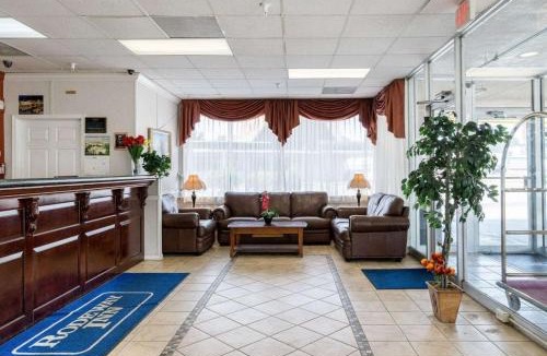Yorkshire Hotel | Rodeway Inn University