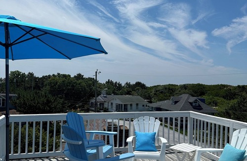 Cape May Point House | Rollo's Roost is an authentic-funky and quaint beach house. Bright & charming.