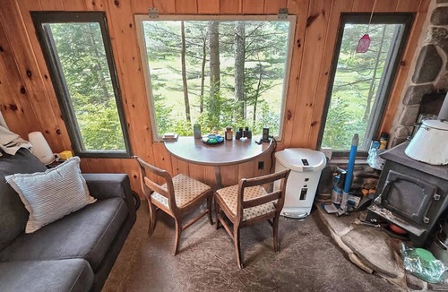 Glenfield Cabin | Romantic dome retreat with private pond