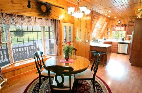 Sugarcreek Cabin | Romantic Forest Cabin with Amazing Private Deck and Spa in Ohio