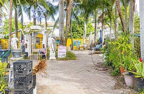 North Central Hollywood House | Romantic Spanish Villa of Hollywood Vacations By The Beach