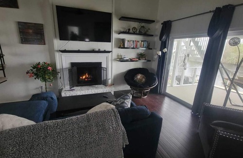 Hanahan Villa | Romantic Waterfront Villa w/ Separate In-Law Suite. Wifi, Kayak, Pet-Friendly!