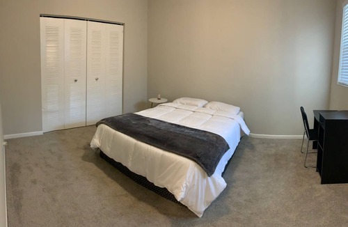 Pembroke Pines Apartment | Room with Private Bathroom close to Pembroke Lakes Mall