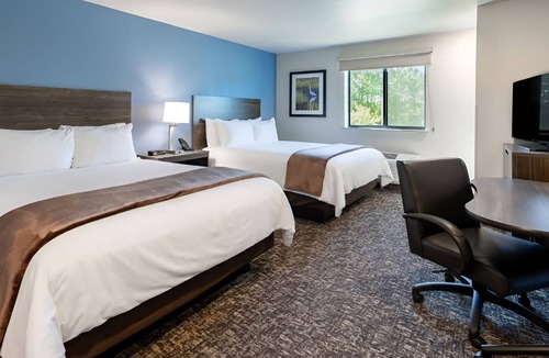 Dahlgren Hotel | Rooms Near Dahlgren Railroad Heritage Trail with Full Kitchen - 3 Units!
