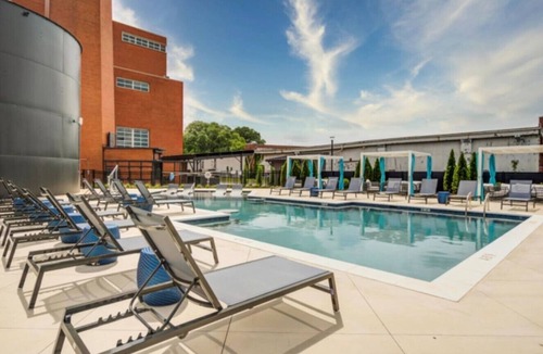 South Richmond Apartment | Root & Bloom - 2bd/2ba