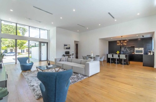 Buena Vista House | Rove Travel | Wynwood House | Lux Villa with Pool