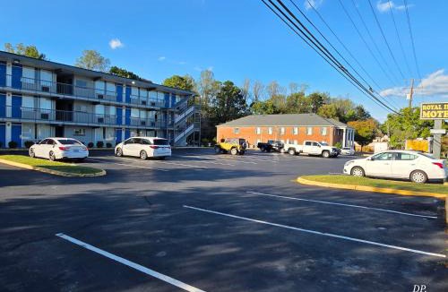 Rio Hotel | Royal Inn Motel-Charlottesville
