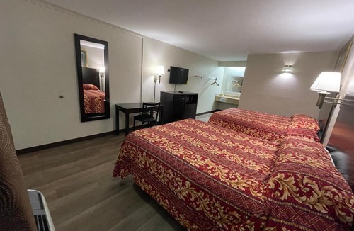 Fredericksburg Hotel | Royal Inn Motel