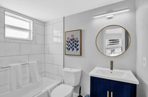 Poinciana Park Apartment | Rustic Retreats Cozy 1BR For 4 Guests In The Heart Of Fort Lauderdale
