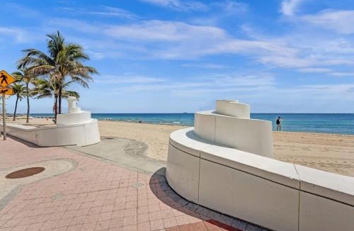 Poinciana Park Apartment | Rustic Retreats Cozy 1BR for 4 guests minutes from Las Olas