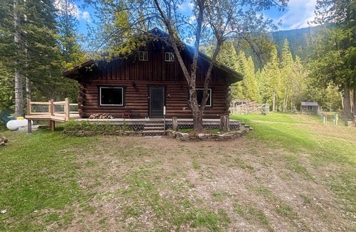 Noxon House | Rustic River Cabin - True Montana Experience
