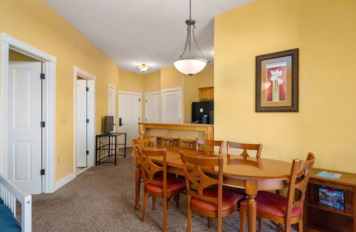 Edray Condo | S100-102 | Heated Garage Parking| Sleeps 12