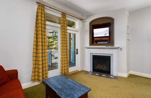 Edray Condo | "S115| Hot Tub, Garage,Ski In/Out"