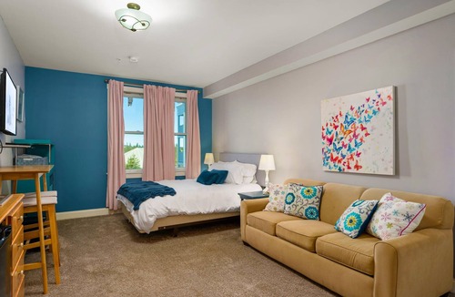 Edray Condo | " S202-204|Hot Tub,Garage,Ski in/out"