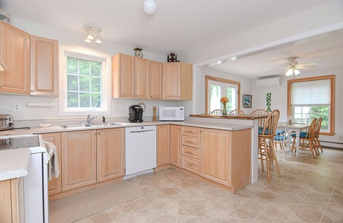 Rockport House | Sage Hill: Quiet woodsy escape by Long Beach in Rockport
