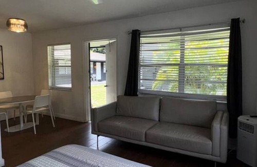 Sailboat Bend Apartment | Sailboat Bend Apartments. Apt # 1