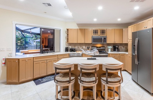 Jog Road House | Sailfish Cove –Tropical Escape Minutes from Delray