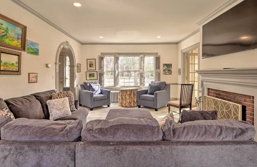 Salisbury House | Salisbury Home in Newtown Historic District!