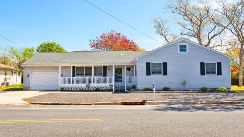 Town Bank House | Salty Dog Beach House