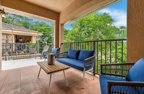 River Oaks House | Salty Fox – 5BD Oasis w/Spa, Beach & Downtown