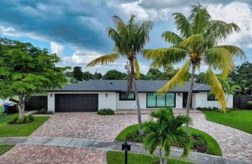 Fort Lauderdale House | Sandals Beach Cottage