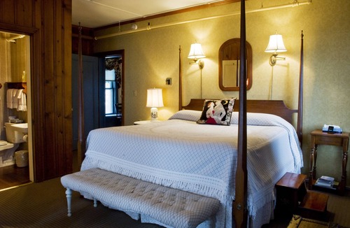 Oxford Hotel | Sandaway Suites & Beach Boutique Hotel, Private Beach, Walk to Dining & Shops!