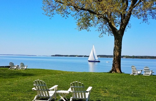 Oxford Apartment | Sandaway Suites & Beach - Full Kitchen & Private Beach Access - Oxford, Maryland