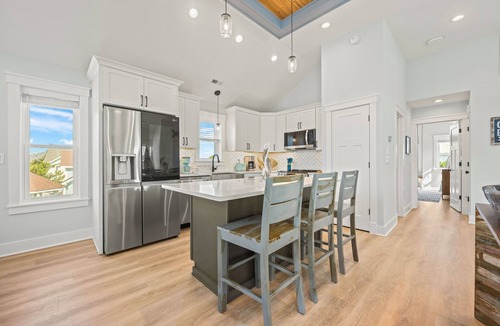 Monteray Shores House | Sandy Pelican: Pool, Hot Tub, Elevator, Close to Beach