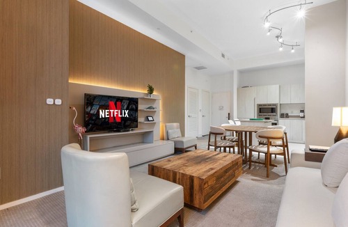 Hollywood South Central Beach Condo | Sandy Shores: A Stylish Oceanfront Apartment - 25 min to MAJOR INTERNATIONAL SPORTING EVENT!