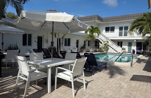 Lauderdale-by-the-Sea Apartment | Sapphire by the Sea Unit 11 King Pool View Studio, kitchen, pool view, Sleeps 2