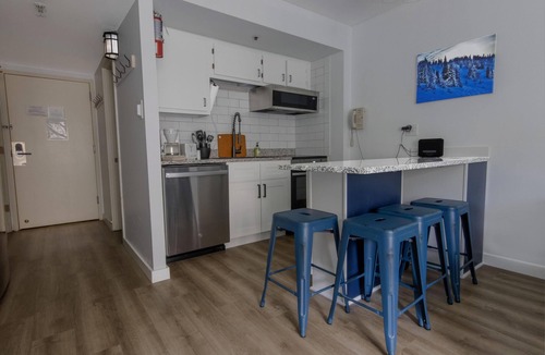 Snowshoe Condo | SC 2217: Renovated Studio w/courtyard views & pool! Perfect for summer!