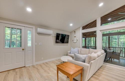 Tolland House | Screened Porch w/Lake View! Tolland Family Haven