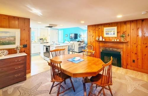 West Yarmouth Cottage | Sea And Be - Cape Cod Cottage