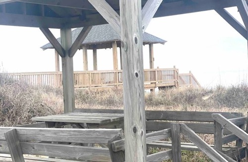 Kill Devil Hills Cottage | Sea Captain's Cottage 3 (Oceanfront Cottage Court)